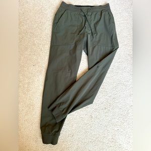 Men’s lululemon abc joggers size medium